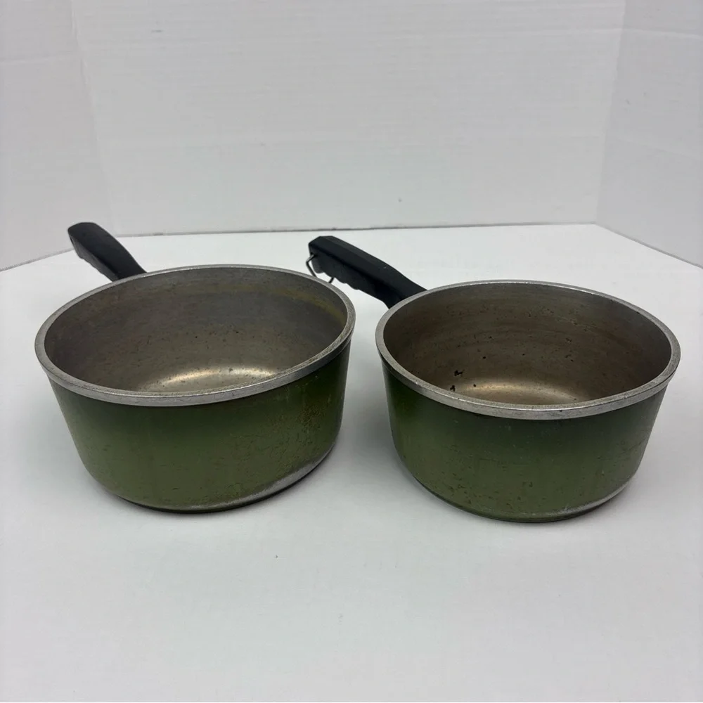 Vintage Club Pans Lot of 2 Avocado Green 1 and 1.5 Quart NO LIDS Cookware
